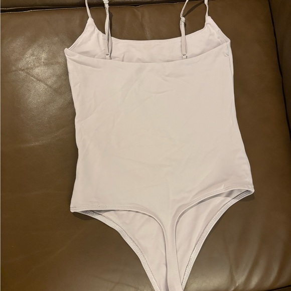 Lilac Aritzia Contour Bodysuit - Picture 3 of 4
